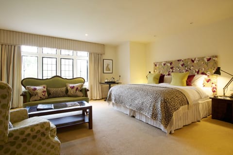 Superior Double or Twin Room | In-room safe, desk, iron/ironing board, free WiFi