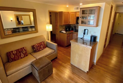 Suite, 3 Bedrooms | Private kitchenette | Fridge, microwave, stovetop, dishwasher