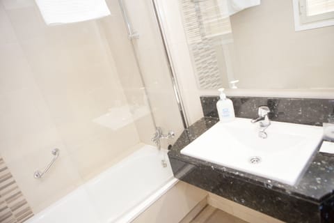 Double or Twin Room | Bathroom | Free toiletries, hair dryer, towels