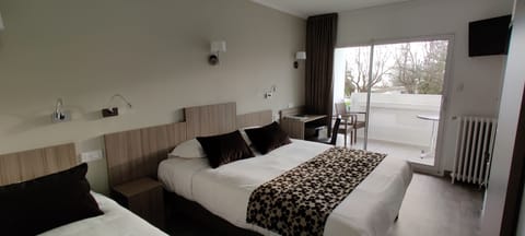 Superior Triple Room, Sea View | Premium bedding, desk, laptop workspace, iron/ironing board