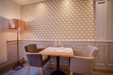 Lunch and dinner served, French cuisine