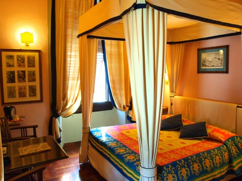 Deluxe Double Room | In-room safe, desk, laptop workspace, iron/ironing board