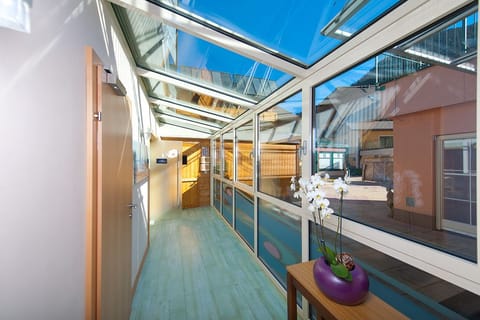 Sauna, hot tub, steam room, body treatments, hot stone massages