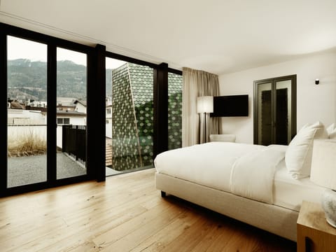 Terrace room | Premium bedding, minibar, in-room safe, individually decorated