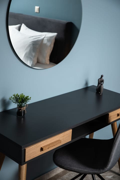 Deluxe Apartment | 2 bedrooms, premium bedding, desk, blackout drapes