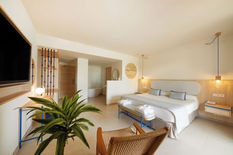 Suite, Terrace (private pool) | Down comforters, minibar, in-room safe, desk