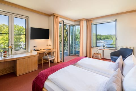 Premium Double Room, Lake View | Minibar, desk, rollaway beds, free WiFi