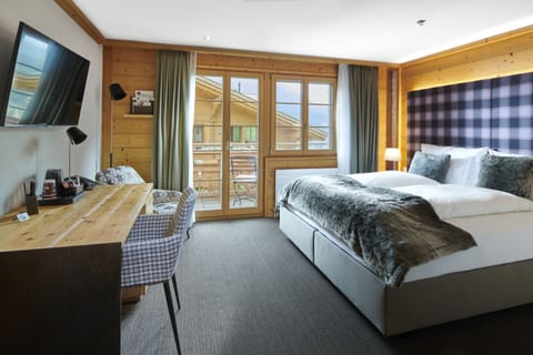 Room (Alpin-Chic) | Premium bedding, pillowtop beds, minibar, in-room safe