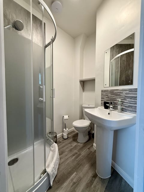 Single Room, Ensuite | Bathroom