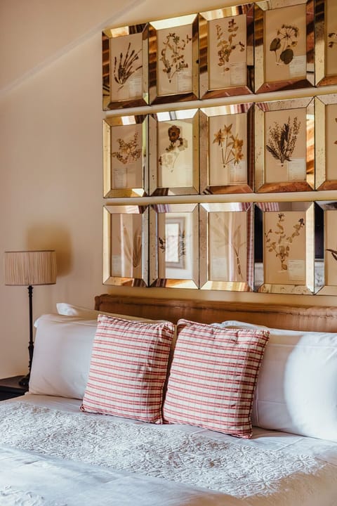 Deluxe Room | Premium bedding, minibar, in-room safe, free WiFi