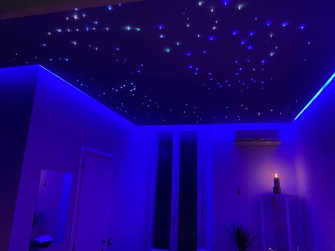 Couples treatment rooms, body treatments, hydrotherapy, aromatherapy