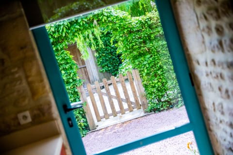 House, 1 bedroom with private Jacuzzi - SPA MAJOREL | Individually decorated, individually furnished, iron/ironing board