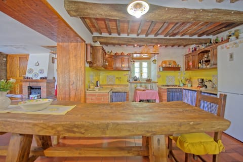 Dining Room, Kitchen