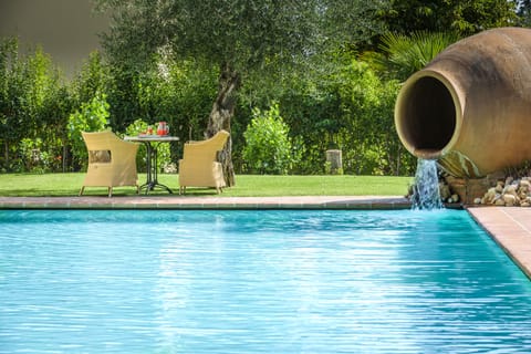 Seasonal outdoor pool, sun loungers