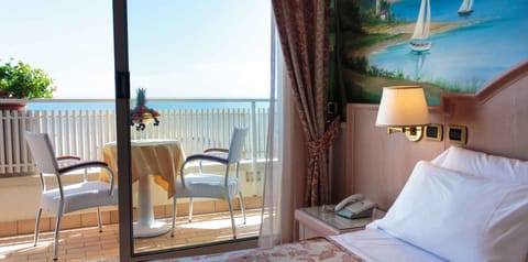 Superior Double or Twin Room, Sea View | Egyptian cotton sheets, premium bedding, minibar, in-room safe