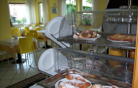 Daily buffet breakfast (EUR 10 per person)