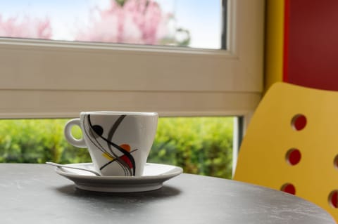 Daily buffet breakfast (EUR 9 per person)