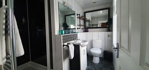 Superior Double Room, Ensuite | Bathroom