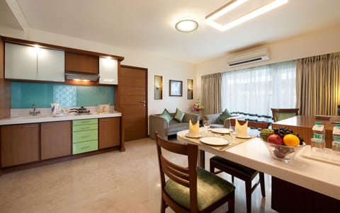 Apartment, 1 Bedroom | Private kitchenette | Coffee/tea maker, electric kettle