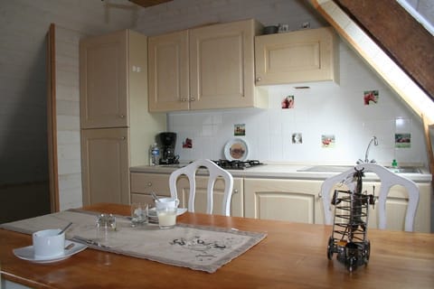 Cottage (Chevalerie Bretonne) | In-room dining