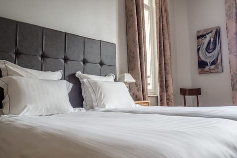 Deluxe Room, Accessible, Park View | Premium bedding, in-room safe, individually furnished, desk