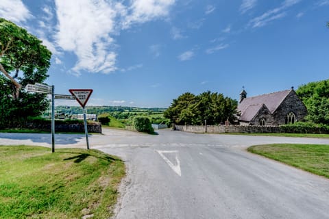 Cottage | Property grounds