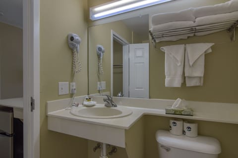 Ocean View, Standard 2 Queen Beds | Bathroom | Combined shower/tub, designer toiletries, hair dryer, towels