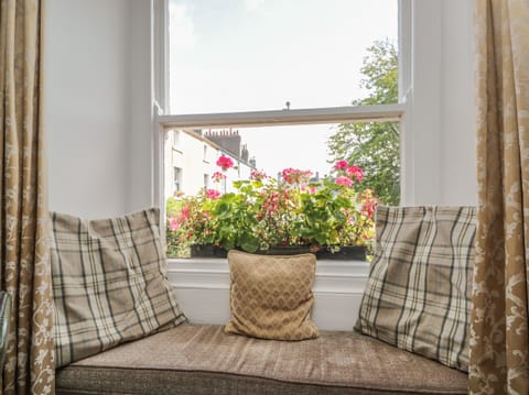 Cottage | Property grounds