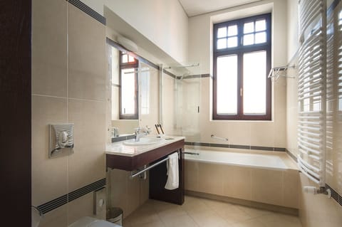 Single Room | Bathroom | Designer toiletries, hair dryer, bathrobes, slippers