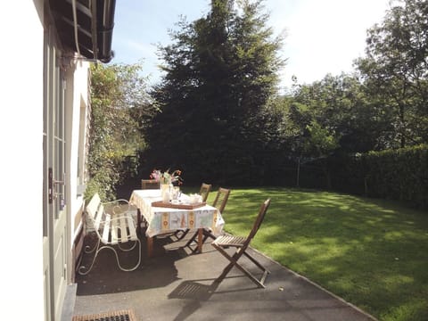 Cottage | Outdoor dining