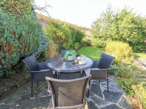 Cottage | Outdoor dining