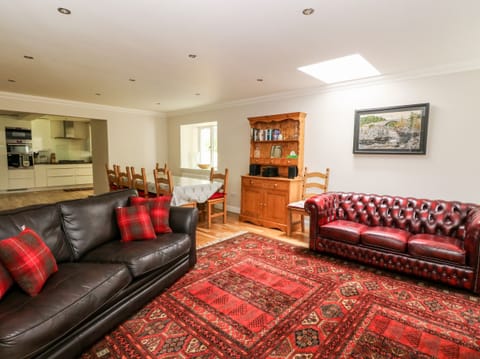 Cottage | Living room | TV