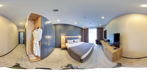 Luxury Suite, 1 Queen Bed | 1 bedroom, premium bedding, minibar, in-room safe