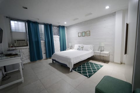 Standard Room, 1 Bedroom, Private Bathroom | Desk, free WiFi