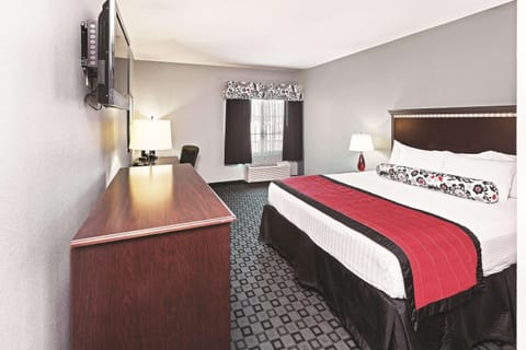Room, 1 King Bed, Non Smoking | Premium bedding, Select Comfort beds, individually decorated