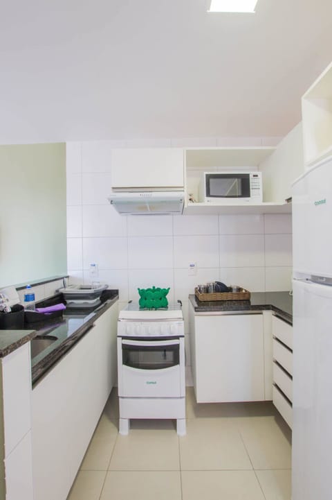 Comfort Apartment | Private kitchenette | Fridge, microwave