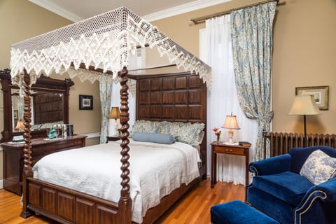 Fredericksburg Grand | Premium bedding, pillowtop beds, individually decorated