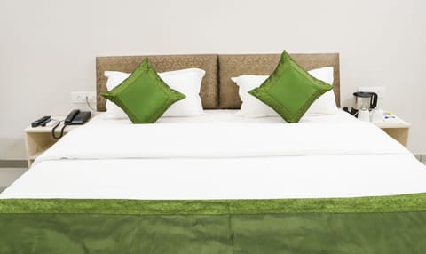 Standard Room | Egyptian cotton sheets, free rollaway beds, free WiFi, bed sheets