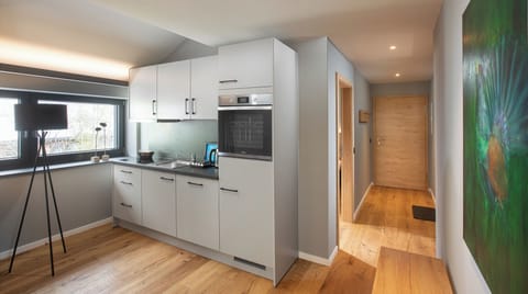 Comfort Studio | Private kitchen | Full-size fridge, oven, stovetop, dishwasher