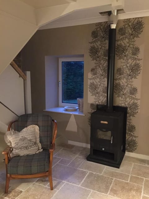 Cottage, 2 Bedrooms | 2 bedrooms, iron/ironing board, free WiFi, bed sheets