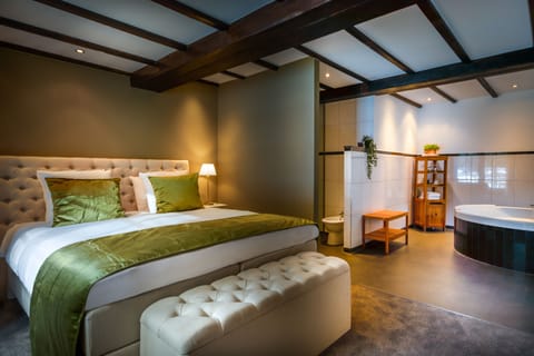 Grand Suite | Desk, free WiFi