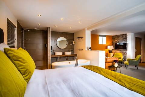 Deluxe Suite | Desk, free WiFi