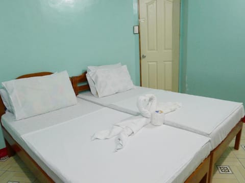 Twin Room | Free WiFi, bed sheets