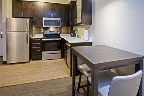 Executive Suite, 1 Bedroom | Private kitchen | Full-size fridge, microwave, oven, stovetop