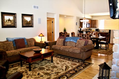 Family room/dining & fully stocked kitchen.