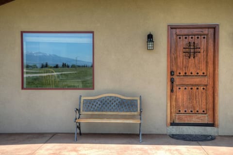 Soak in Sangre View, from Front Porch