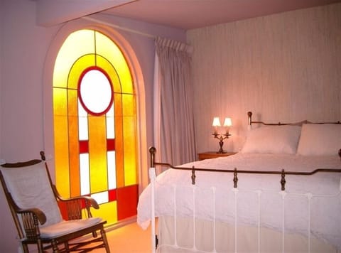 Light, Airy and Deluxe Bedrooms with Queen Beds