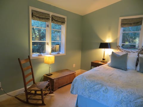 Master - Bright and Cozy!