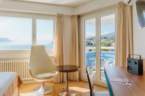 Room, Balcony, Lake View (Cosy Mona) | Premium bedding, minibar, in-room safe, desk