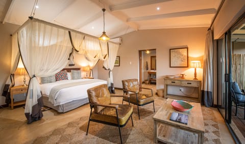 Lodge Luxury Room | Premium bedding, free minibar, in-room safe, bed sheets